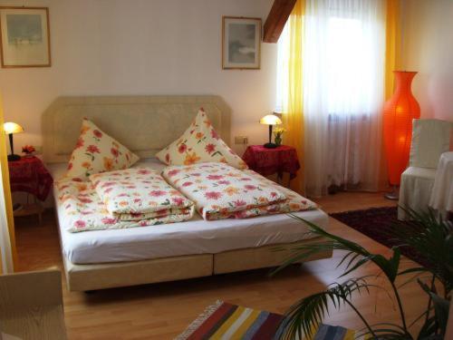Hotel Adler Aichelberg  Екстер'єр фото