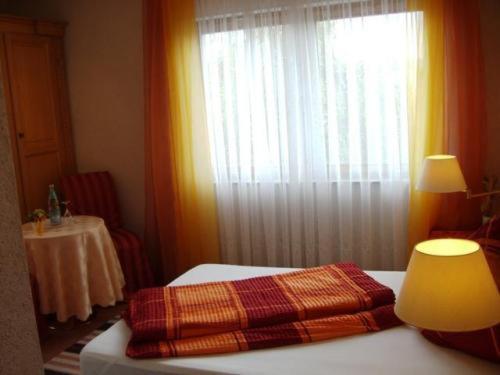 Hotel Adler Aichelberg  Екстер'єр фото