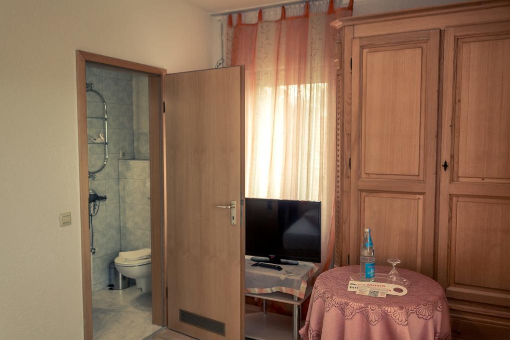 Hotel Adler Aichelberg  Номер фото